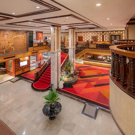 Alexander Hotel Бангкок Экстерьер фото
