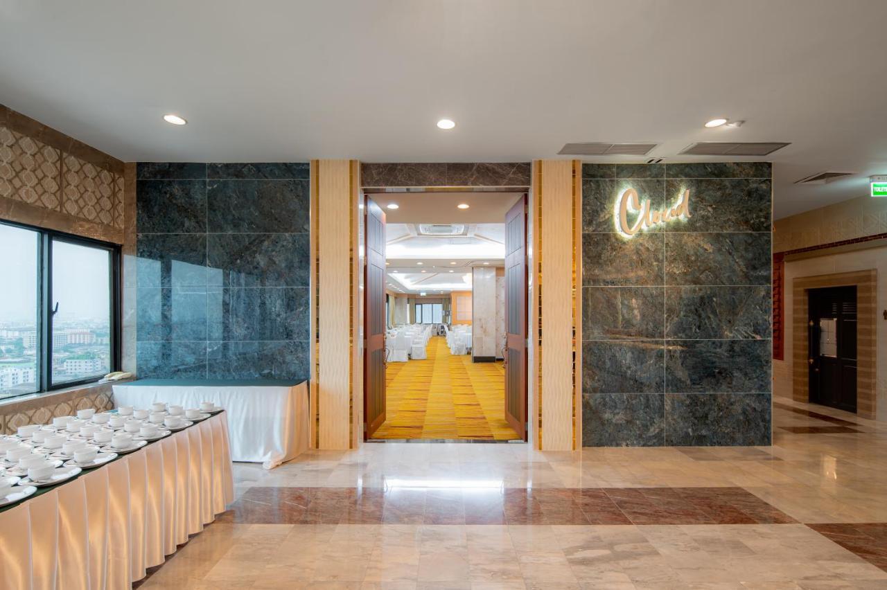 Alexander Hotel Бангкок Экстерьер фото