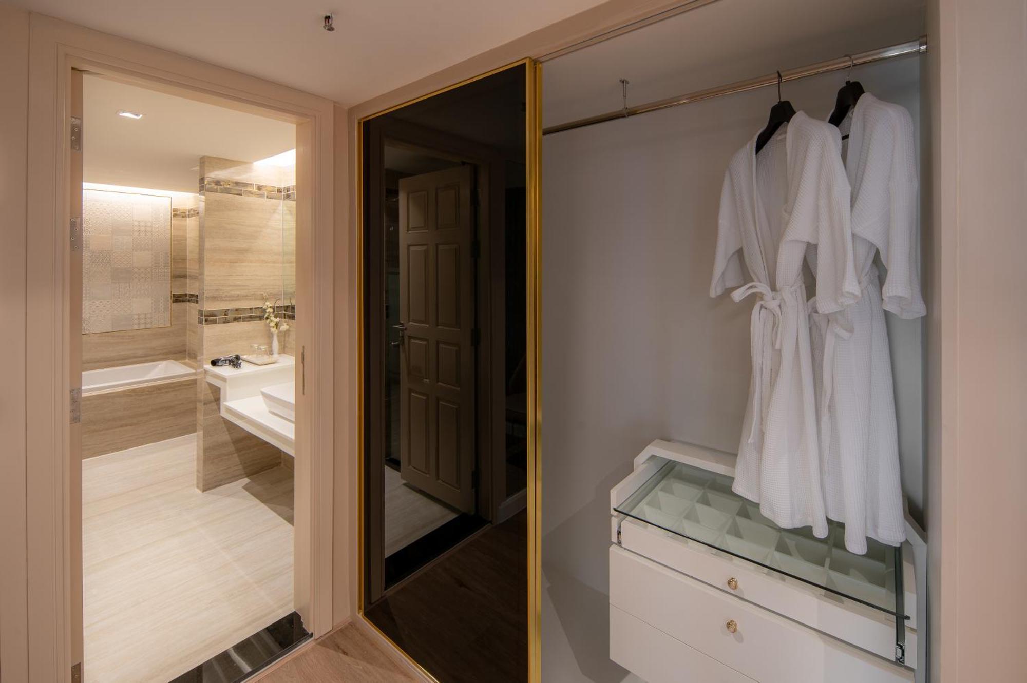 Alexander Hotel Бангкок Номер фото