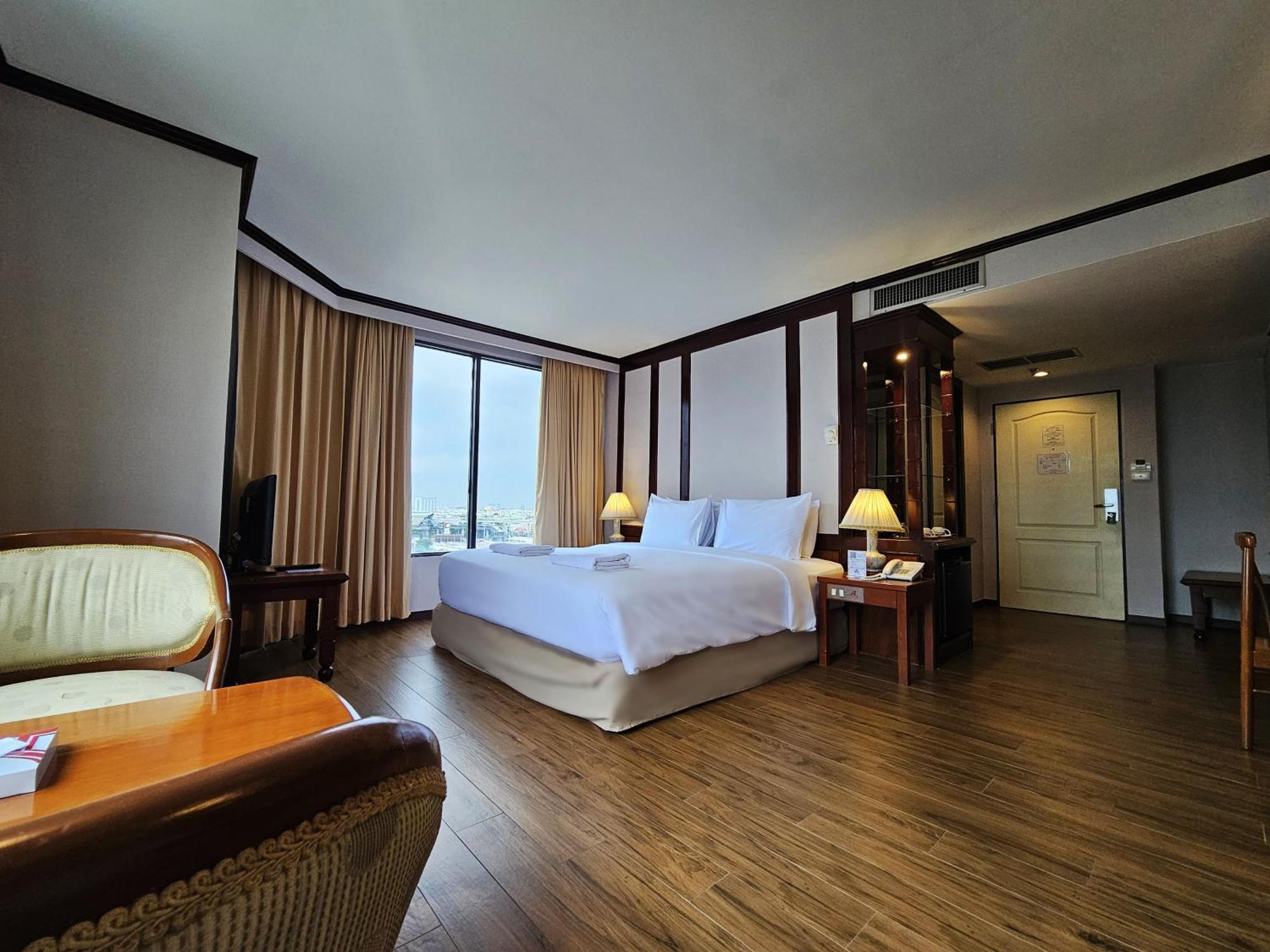 Alexander Hotel Бангкок Экстерьер фото