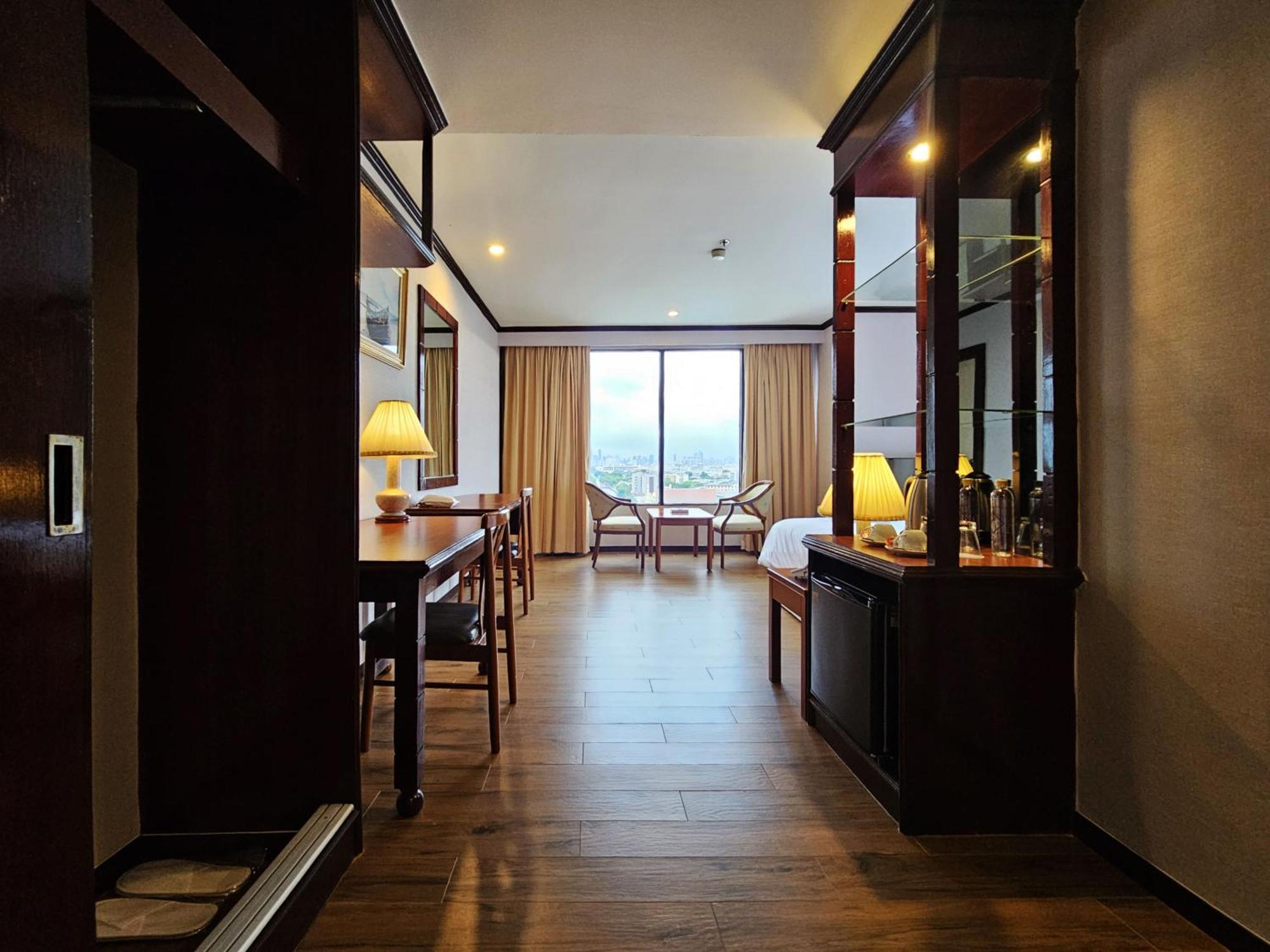 Alexander Hotel Бангкок Экстерьер фото